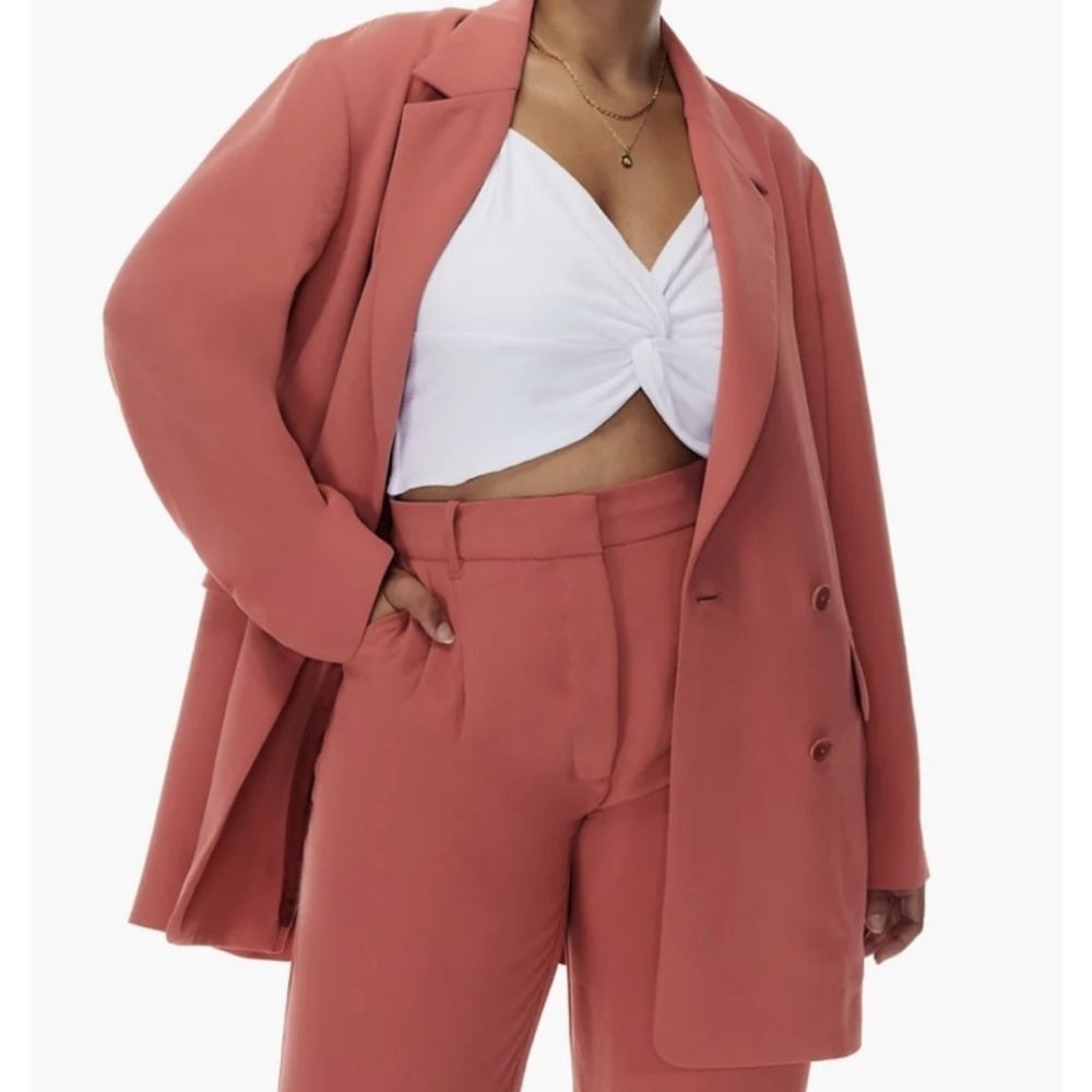 Aritzia Wilfred Cherrelle Blazer in Sienna Red